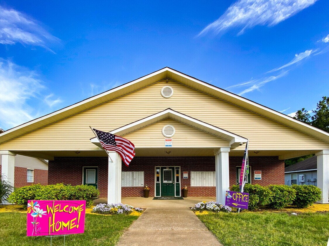 Greenview Apartments Apartments 4715 Hedges Dr Memphis, TN