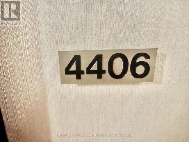 Photo du bâtiment - 33 Charles St E