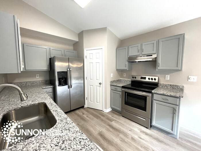 Primary Photo - Newly Remodeled 3 Bed/2 Bath near Harrisburg!