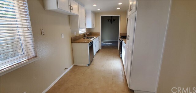 Foto del edificio - 1517 Mayflower Ave