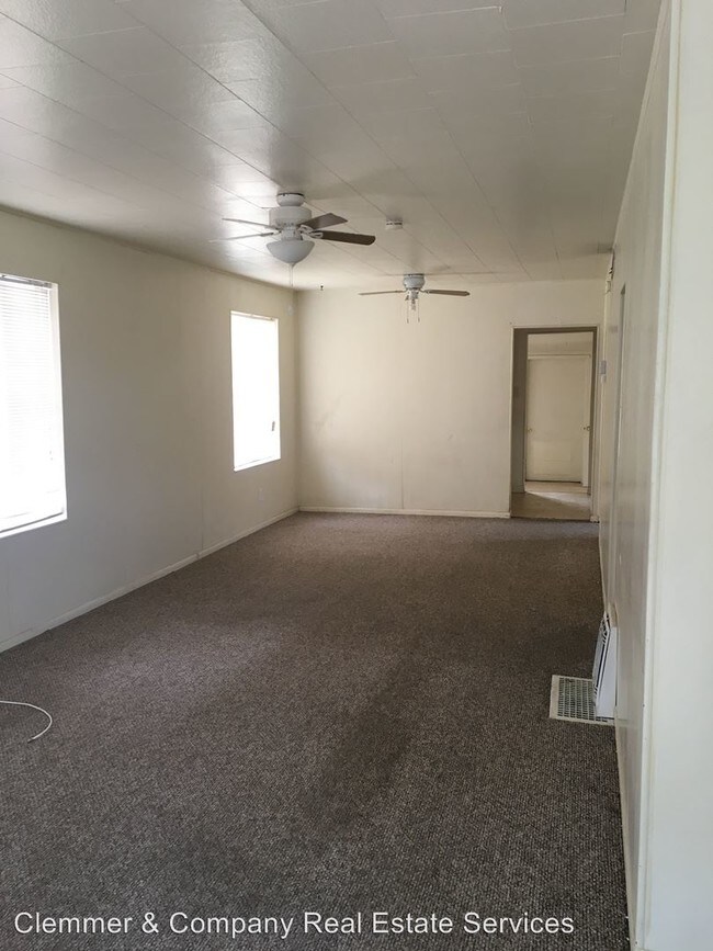 Foto del edificio - 319 San Emidio St