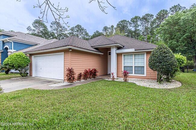 Foto del edificio - 2243 Trailwood Dr