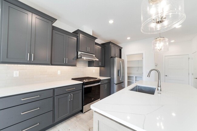 Building Photo - 808 Napa Dr