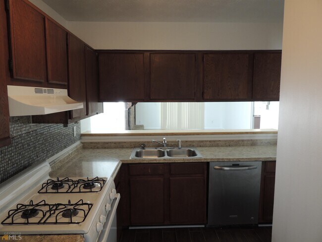 Building Photo - 870 Heritage Oaks Dr