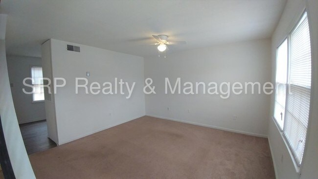 Foto del edificio - 2345 Statesville Blvd