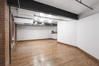 Building Photo - 1011 Wood St