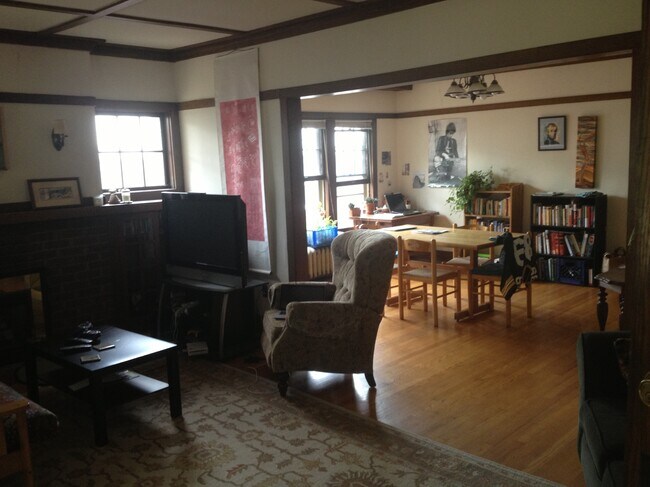 Foto del edificio - 1806 Kendall Ave
