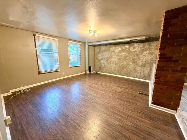 Building Photo - 19 Kosciusko Way