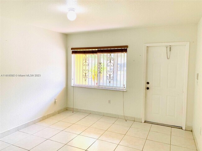 Building Photo - 2423 NW 99th Terrace