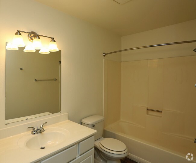 Village Green East Apartments Apartments in Janesville, WI