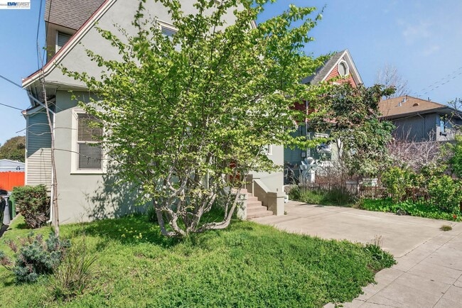 Building Photo - 1835 Prince St