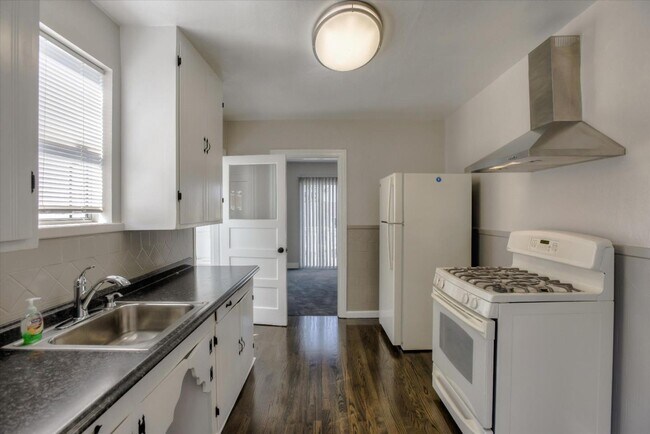 Foto del edificio - 141 Santa Clara Ave