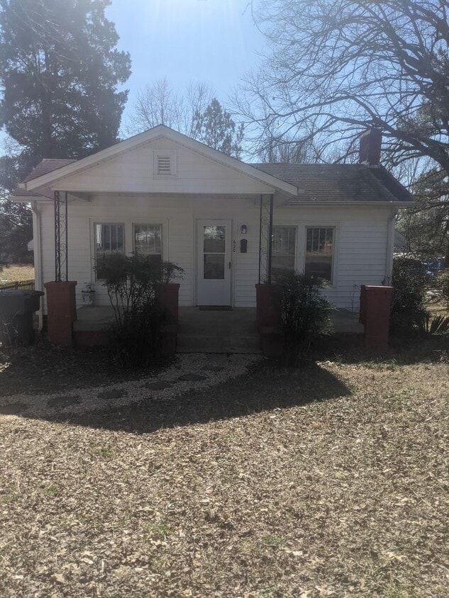 Primary Photo - One bedroom 1 bath house in Graham