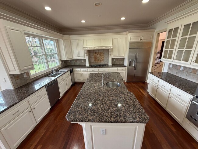 Foto del edificio - Beautiful 4BD/3.5BA Private Luxury Single-Family Home in Prestigious Ruby Hills Community in Plea...