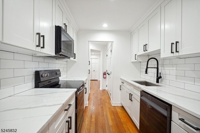 Building Photo - 616 S Orange Ave