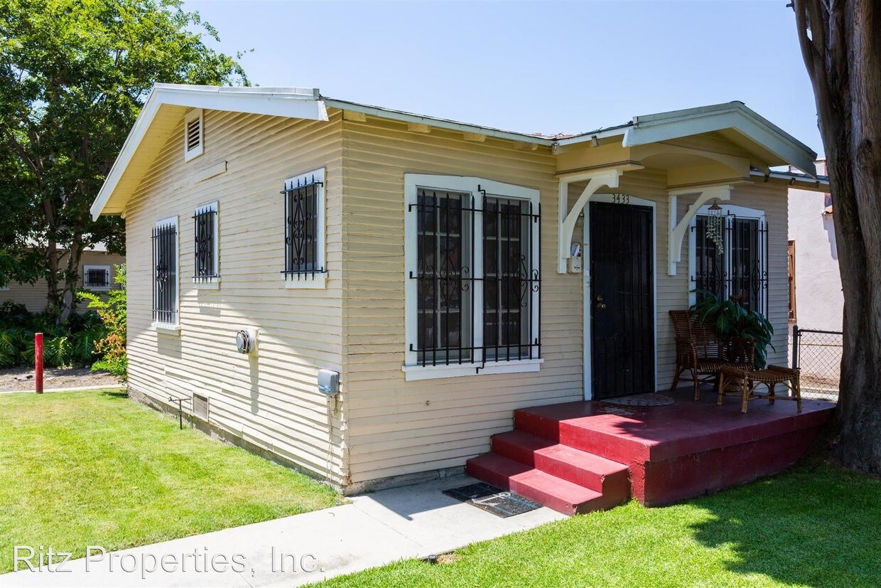 Primary Photo - 3433 11th Ave