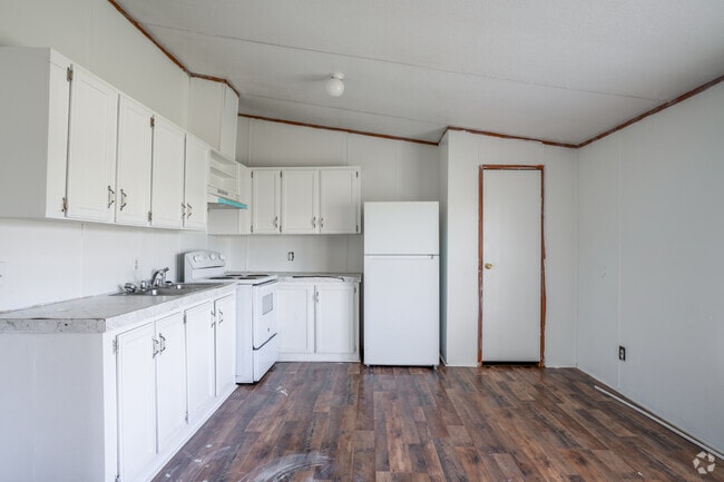 4BR, 2BA - 1,417SF - Kitchen - Sidon Estates