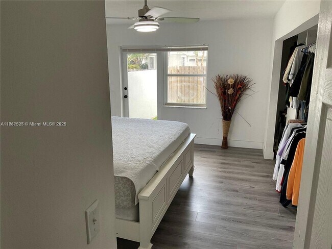 Foto del edificio - 10397 SW 209th Ln