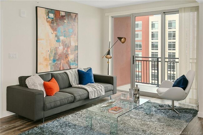 Building Photo - 100 North St