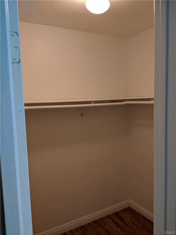 Building Photo - Updated 3br 2.5 bath near shopping & freeways