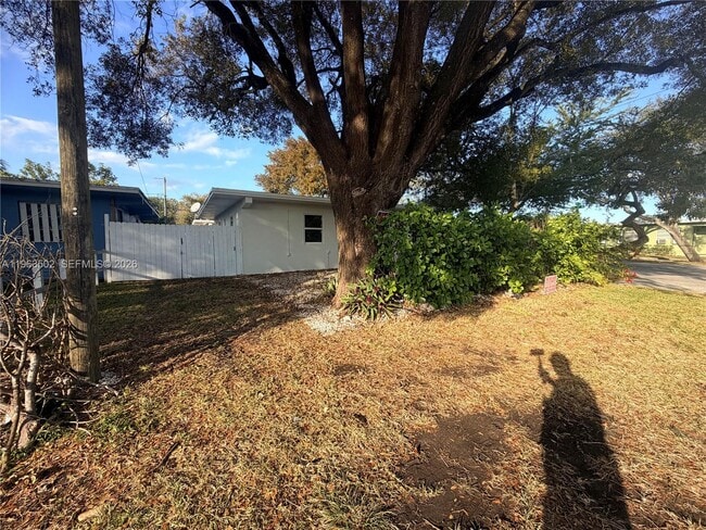 Building Photo - 301 NW 12th Ave