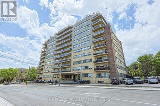 Building Photo - 2500 Bathurst St
