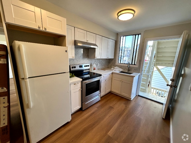 Building Photo - 155 Sickles Ave
