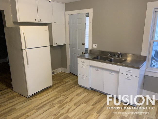 Building Photo - 1451 Williston Rd