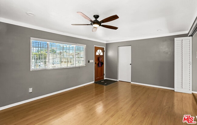 Foto del edificio - 16711 Mapes Ave