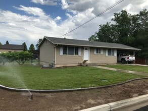 Building Photo - 306 W 300 N