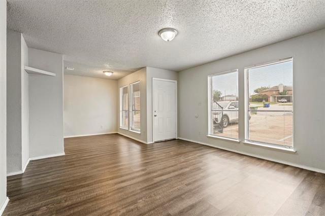 Foto del edificio - 143 Allencrest Dr