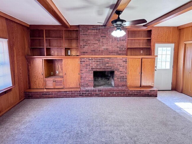 Building Photo - 1304 Downing St