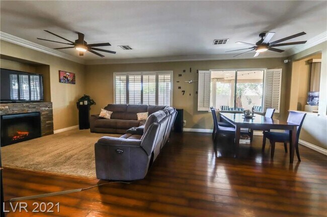 Foto del edificio - 2521 Stanwood Ave