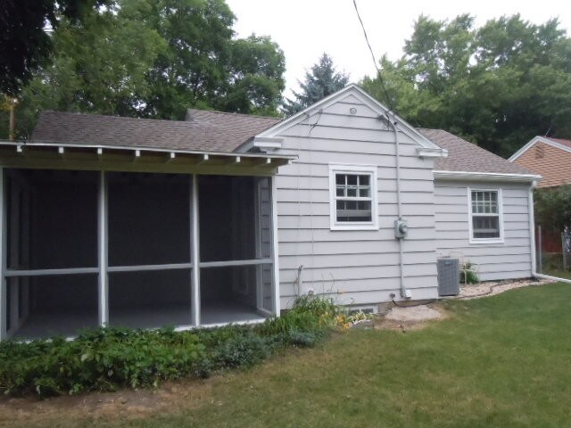 Building Photo - 239 Standish Ct