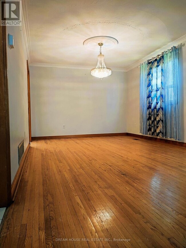 Building Photo - 176 Conlins Rd