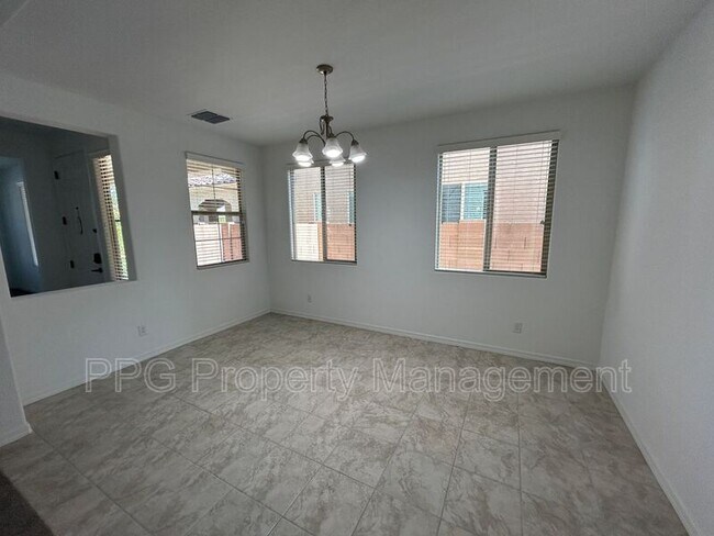 Building Photo - 7927 W Pasadena Ave