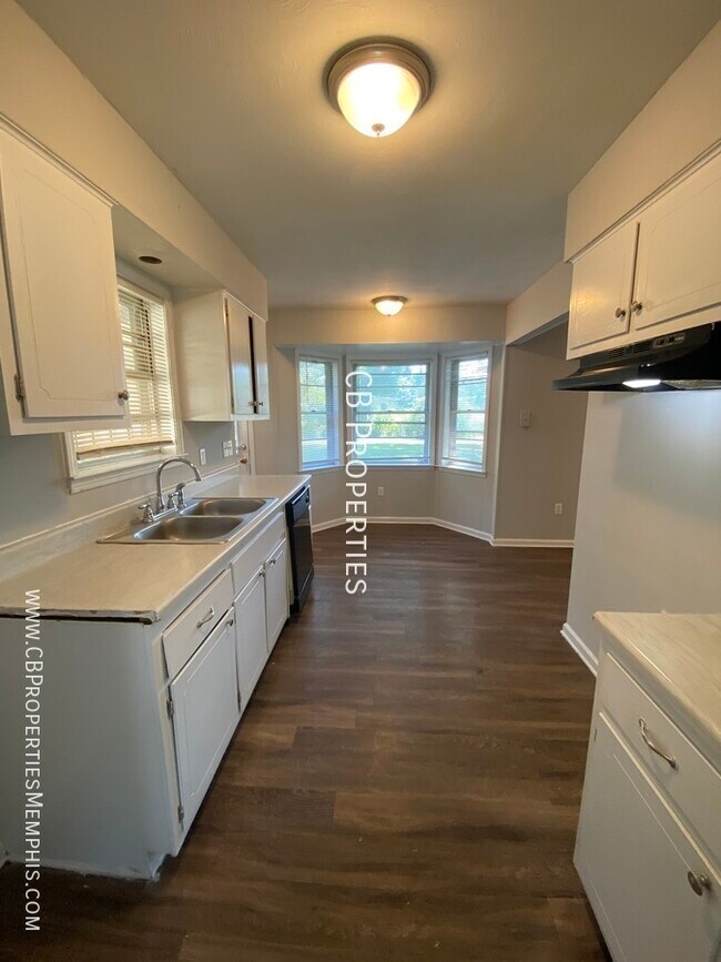 Building Photo - PROMO $250 GIFT CARD