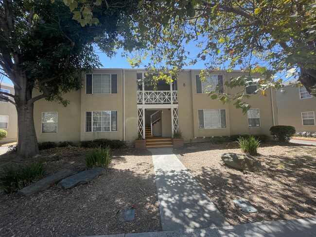 Building Photo - Garden Villas Apartments
