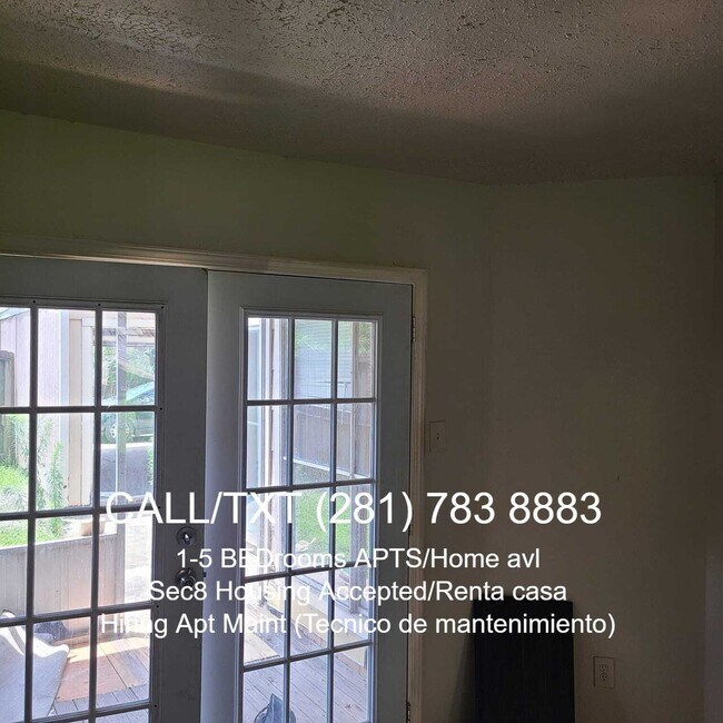 Building Photo - PV - 5747 EASTHAMPTON DR