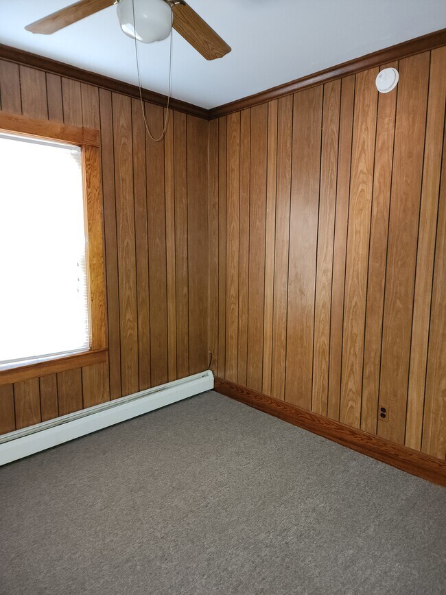 Bedroom 1 - 50 Sawyer St