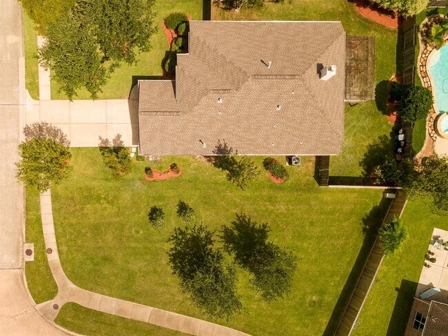 Building Photo - 2118 Indianapolis Dr