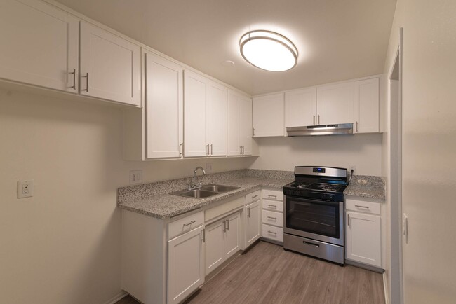 Interior Photo - 8112 - Applewood Apartments