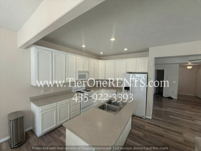Building Photo - NO DEPOSIT option available for qualified renters with Obligo