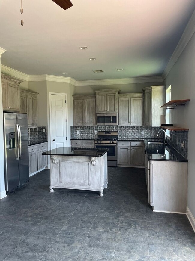 Building Photo - Rental Property