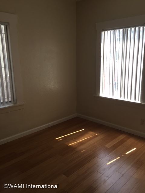 Foto del edificio - 8411 Avalon Blvd