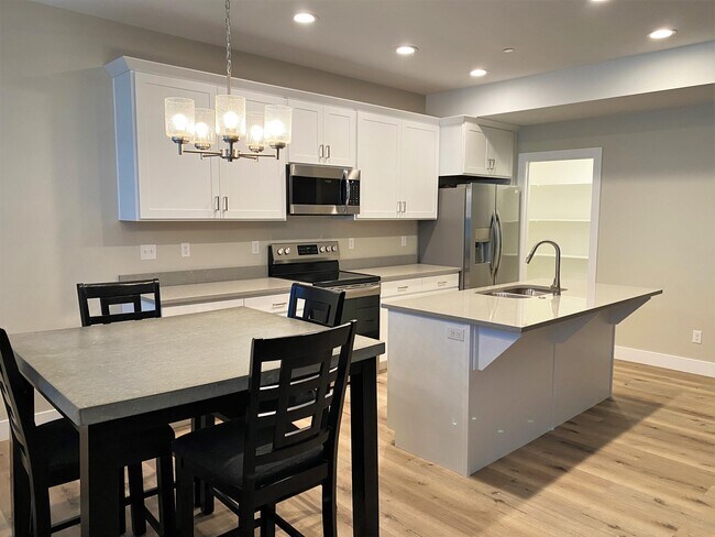 Foto del edificio - 13478 Long Creek Ln