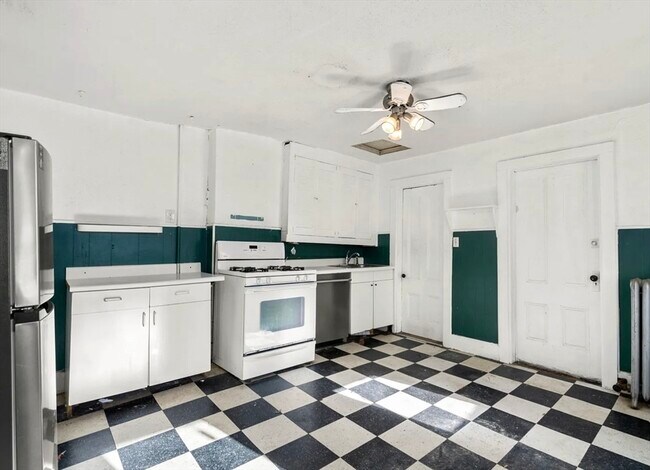 Foto del edificio - 64 Elm St