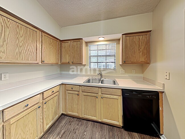 Foto del edificio - 4975 Marsh Harbor Dr