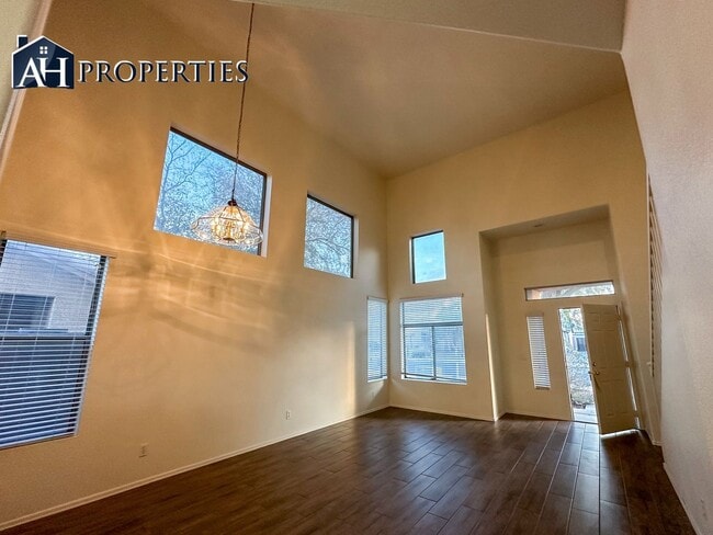 Building Photo - 9146 W Hazelwood St