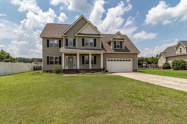 Foto del edificio - Spacious 2-Story in Pikeville! 3 BR | 2.5 BA w/ Bonus Room *Lawn Care / Trash Included*